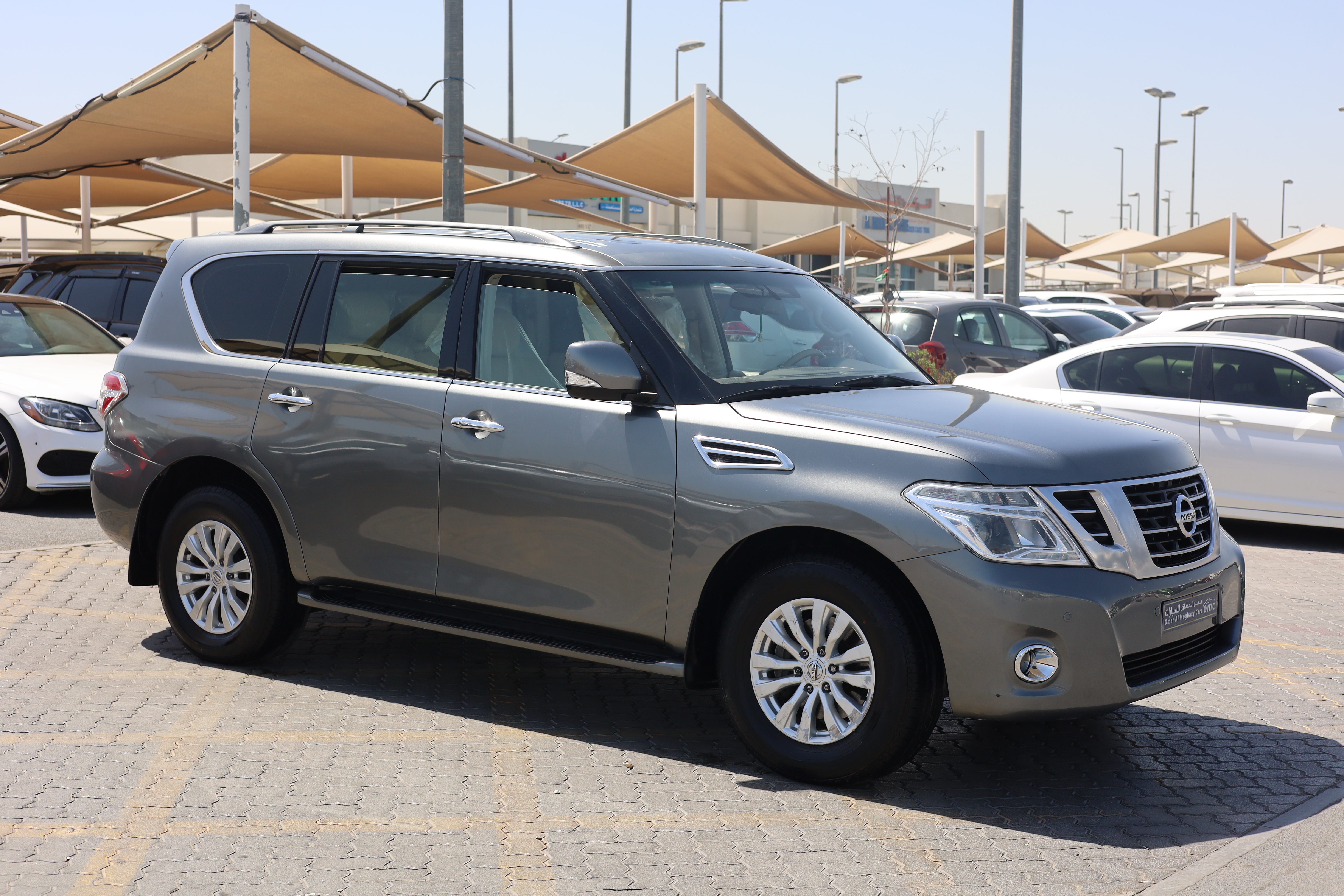Nissan patrol 2017 Grey Gcc